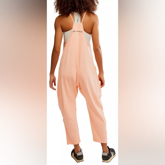 FP Movement Hot Shot Onesie Pastel Peach Sleeveless Romper Jumpsuit - Picture 6 of 6